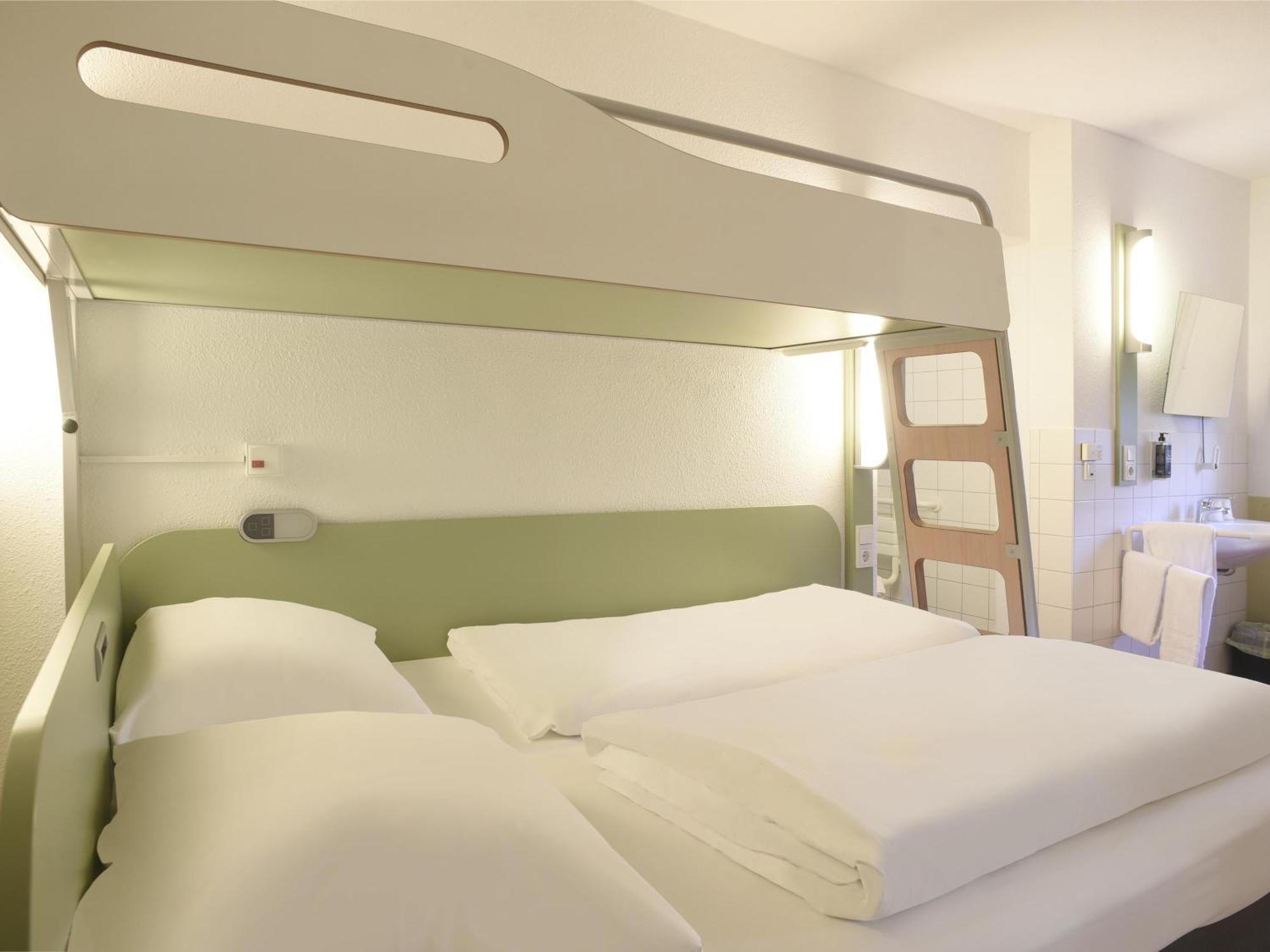 B&B Hotel Leipzig-Schoenefeld ภายนอก รูปภาพ