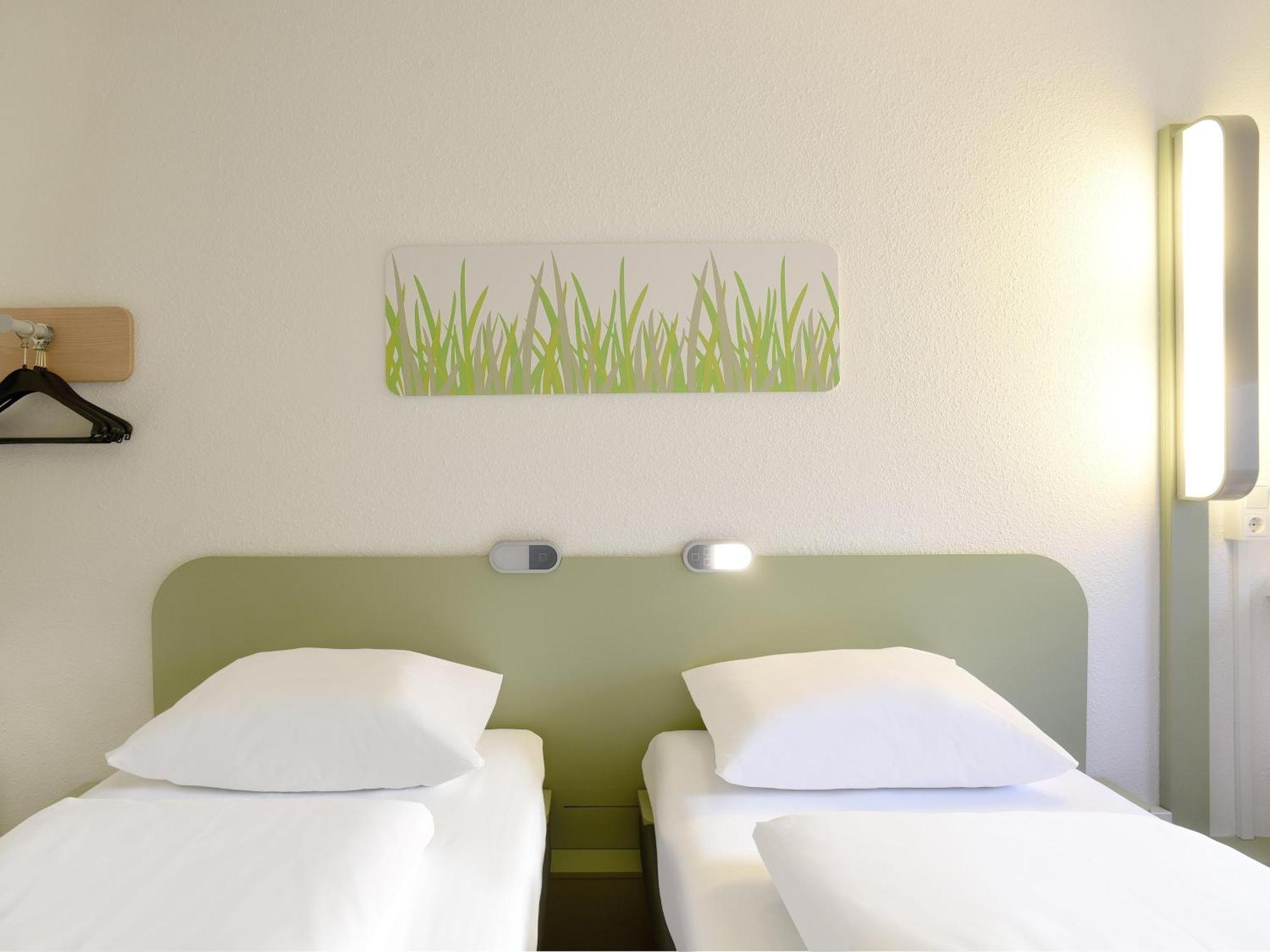B&B Hotel Leipzig-Schoenefeld ภายนอก รูปภาพ
