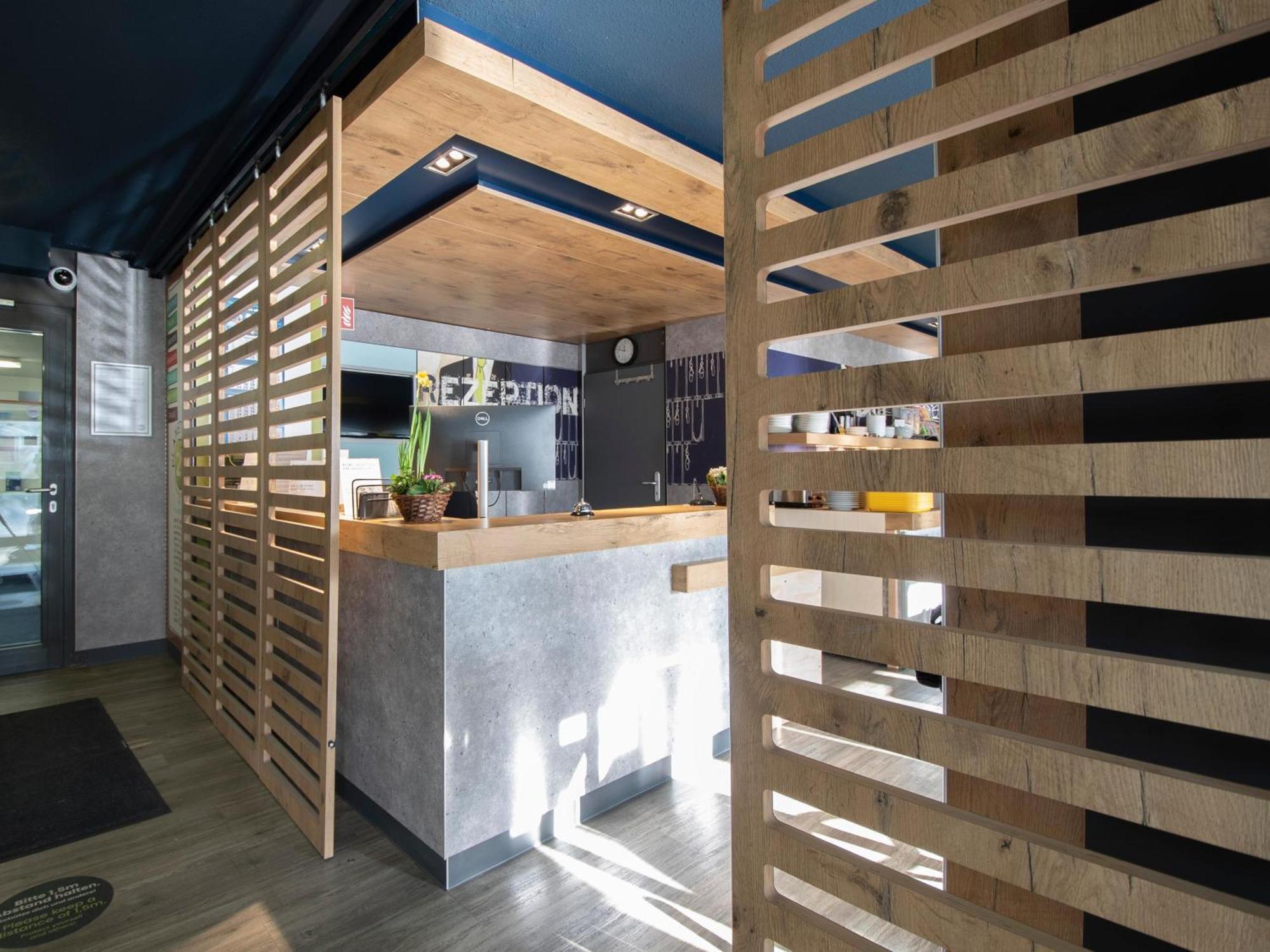 B&B Hotel Leipzig-Schoenefeld ภายนอก รูปภาพ